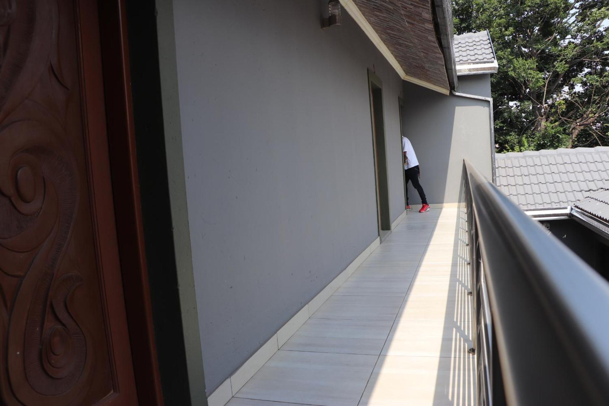 Wise Bird Guest House Roodepoort Dış mekan fotoğraf
